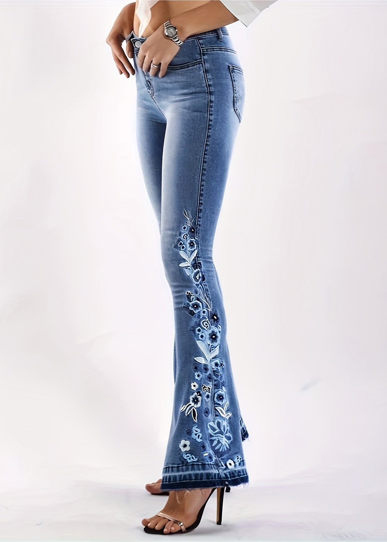 Christel | Embroidered Flare Jeans