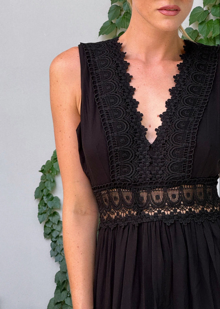 Dionne | Elegant Lace Dress