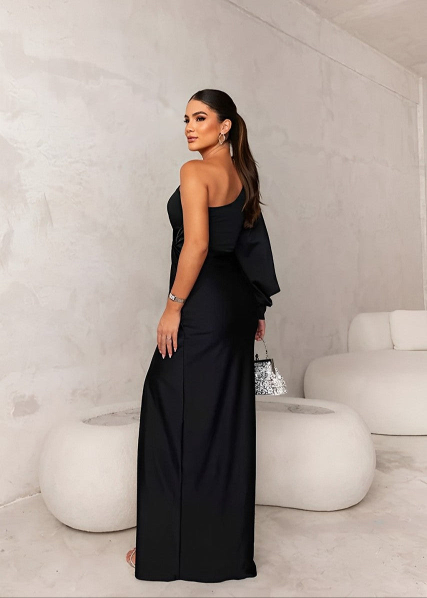 Yolante | Elegant One-Shoulder Gown